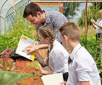 STUDENT LIFE & STUDENT MANAGEMENT